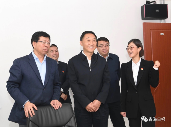 省委副書記、代省長劉寧在副省長王黎明等領導的陪同下視察物產集團